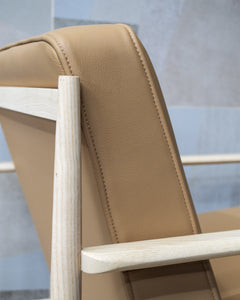 Beige Leather and Ash Armchair | Gaia