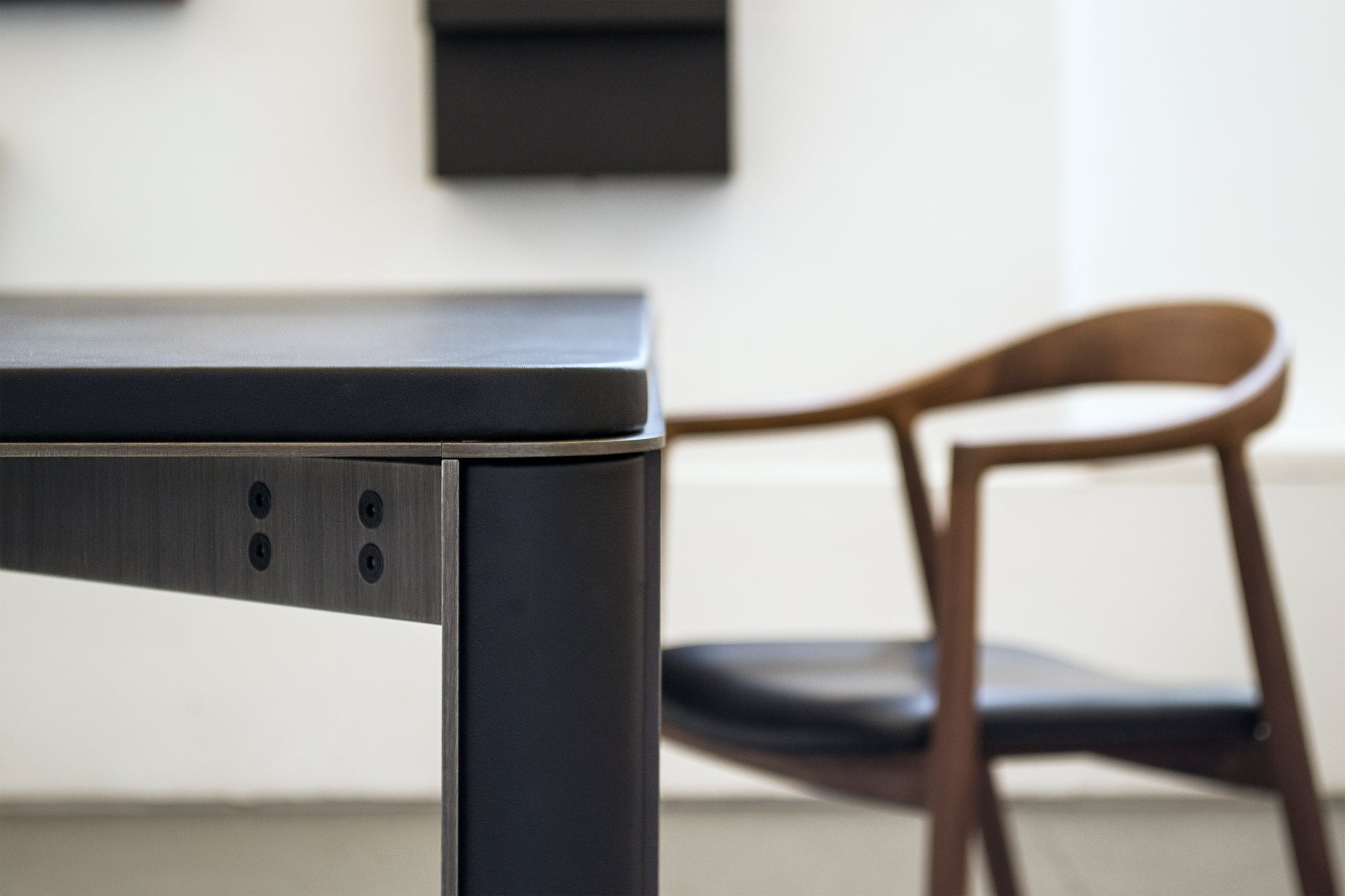 Leather Table | Gregorio