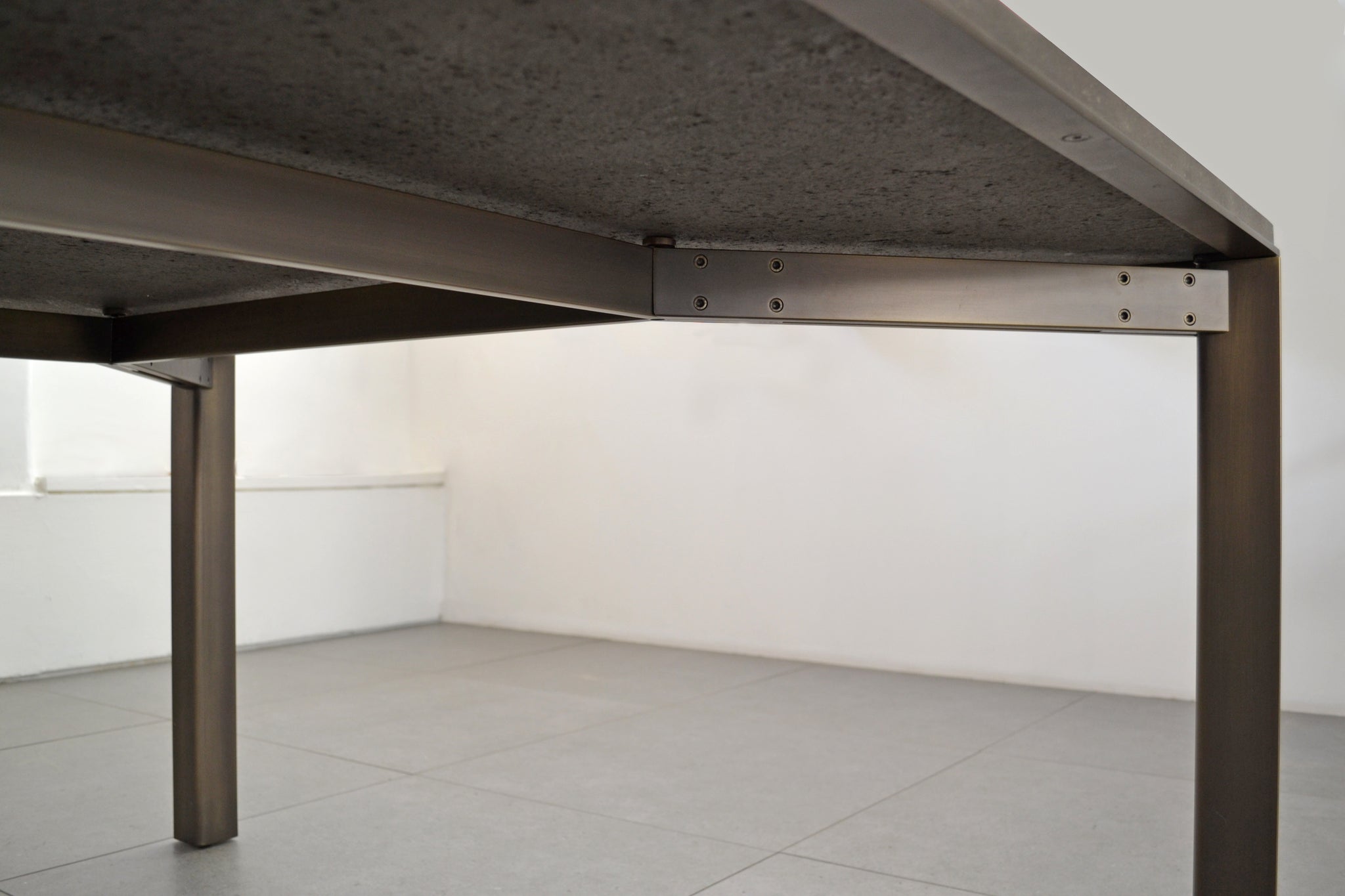 Basaltina Square Table | Gregorio