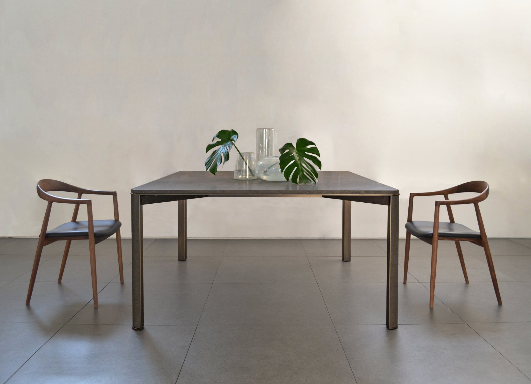 Basaltina Square Table | Gregorio