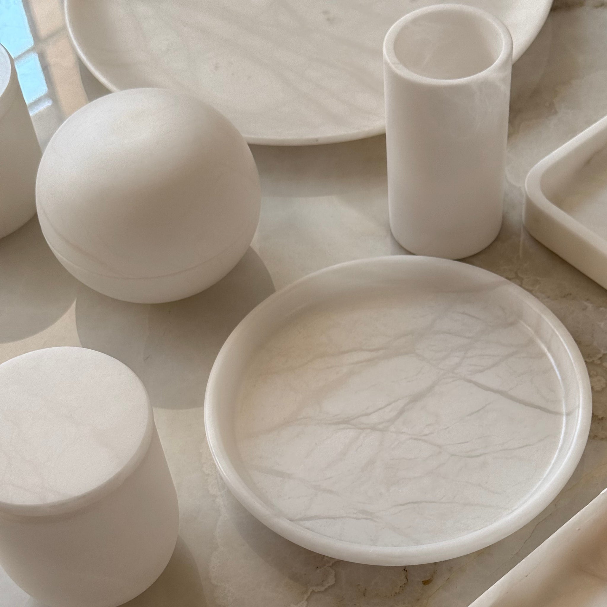 alabster round tray / vassoio tondo in alabastro | Ø20 x h 2 cm