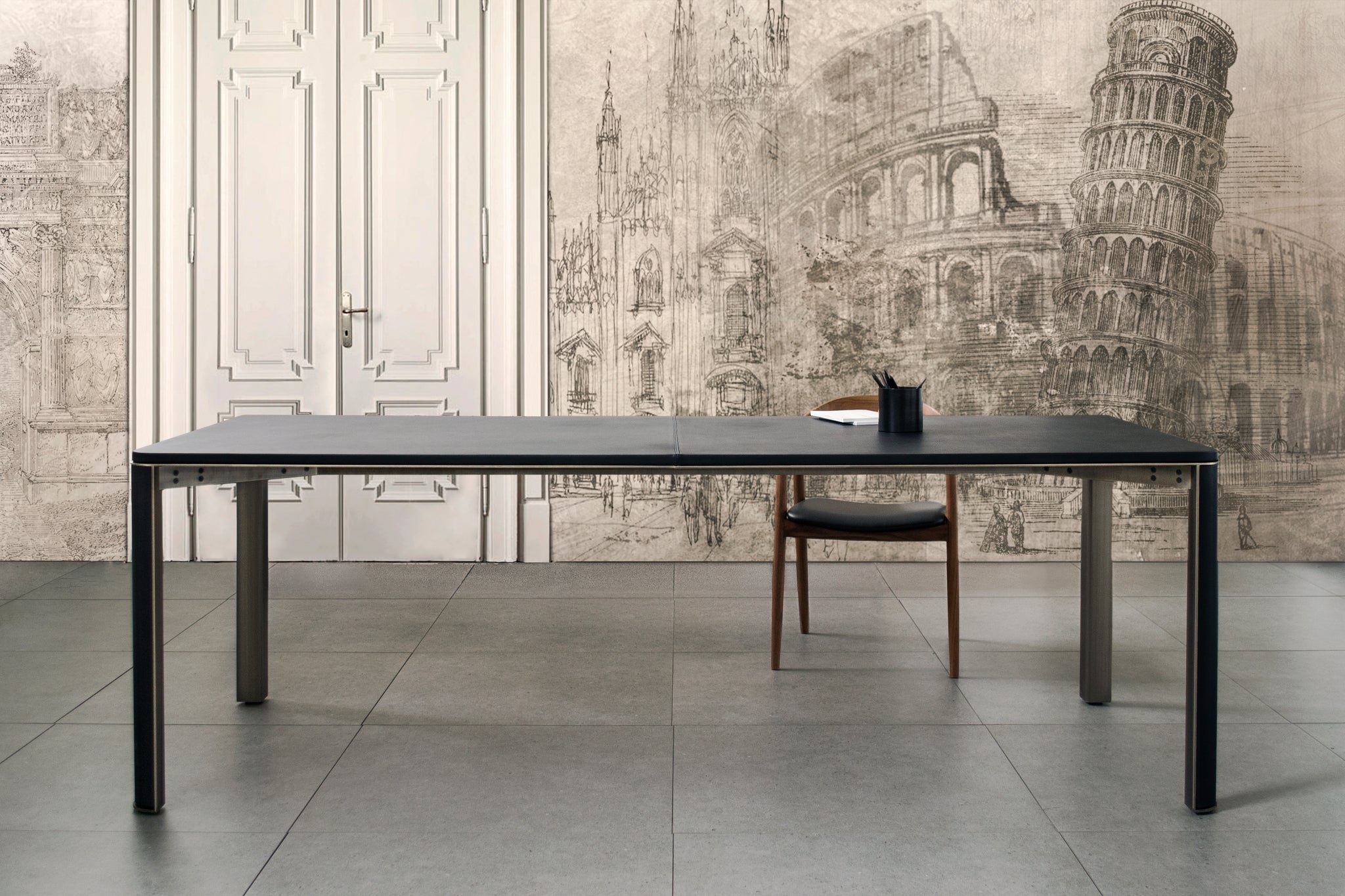 Leather Table | Gregorio